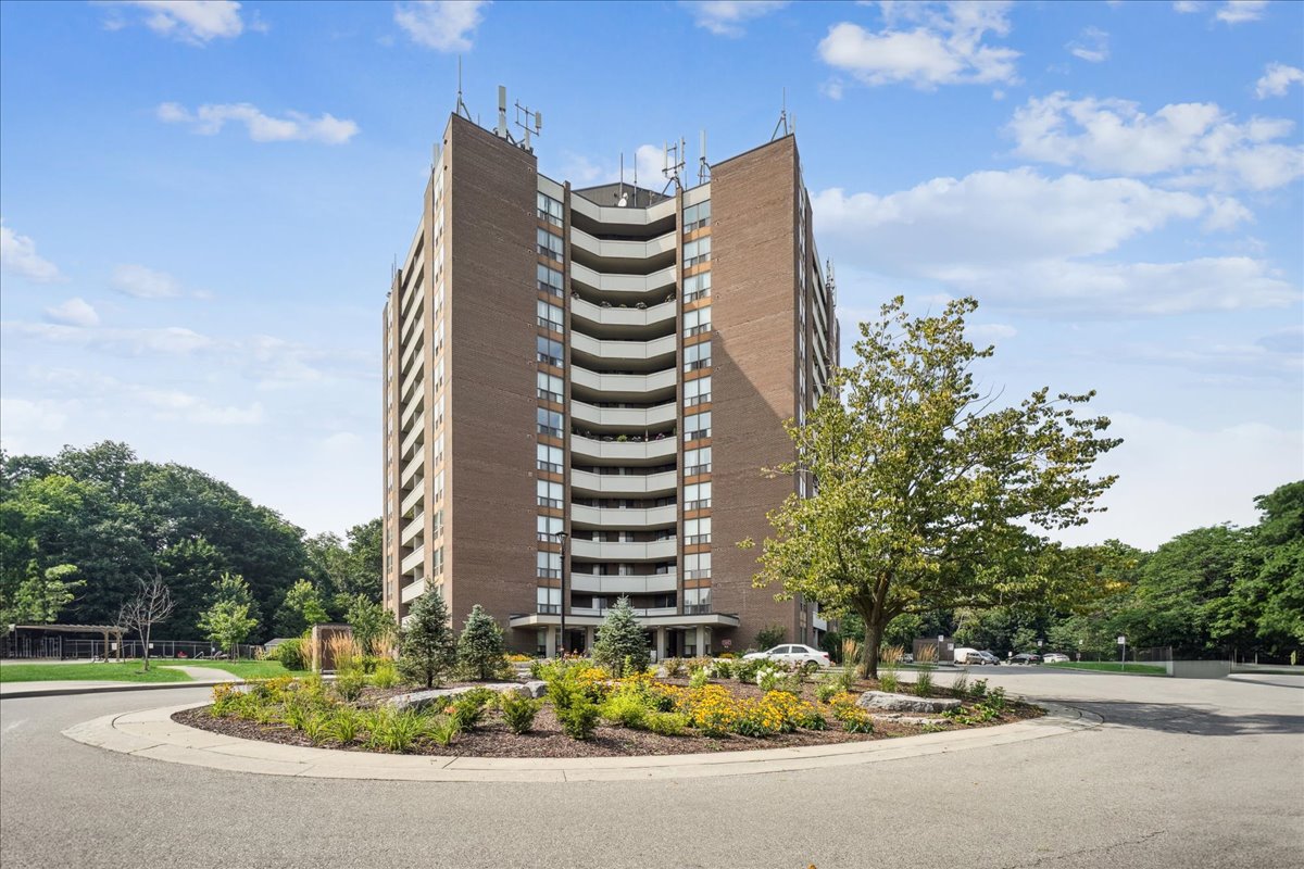 Rathburn Apartments - Exterior